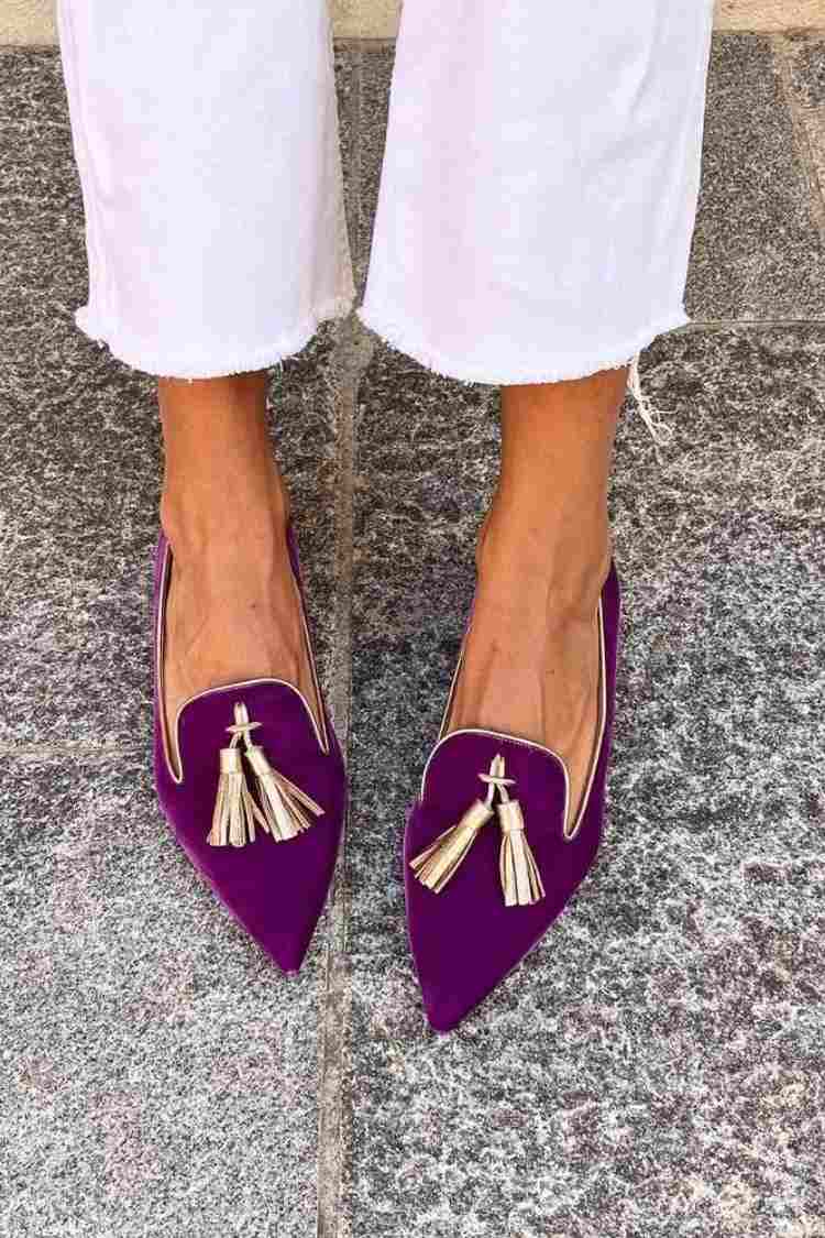 ELEGANT LOAFER WITH TASSELS
