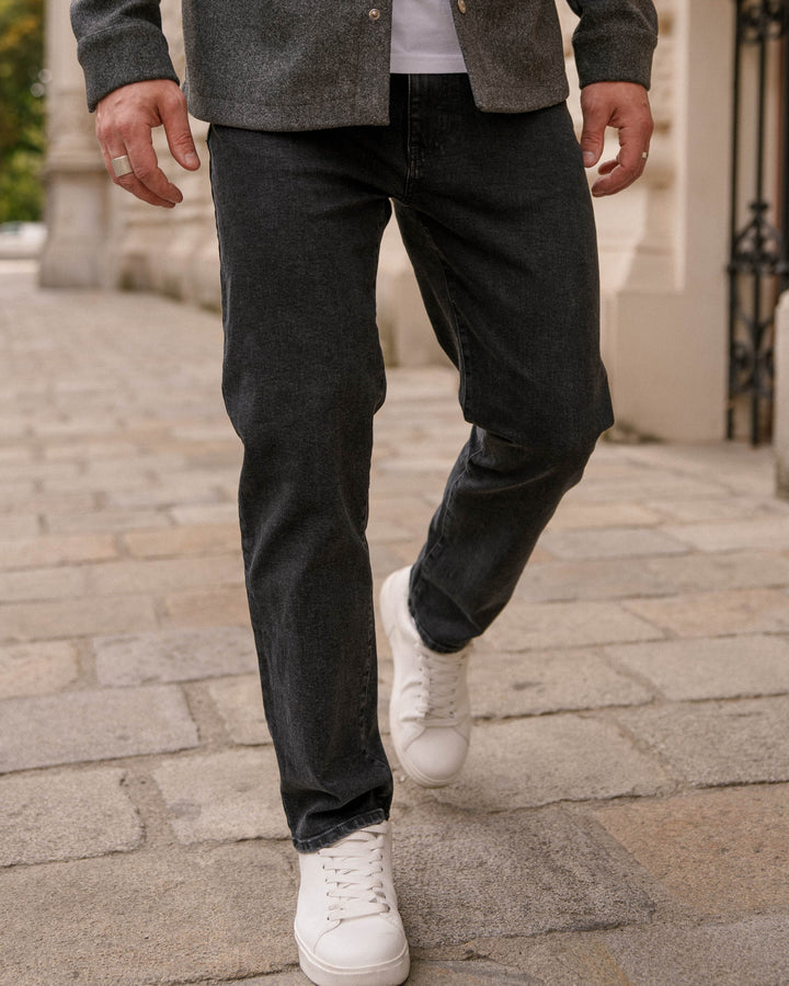 Essential Regular Fit Jeans (Washed Black)