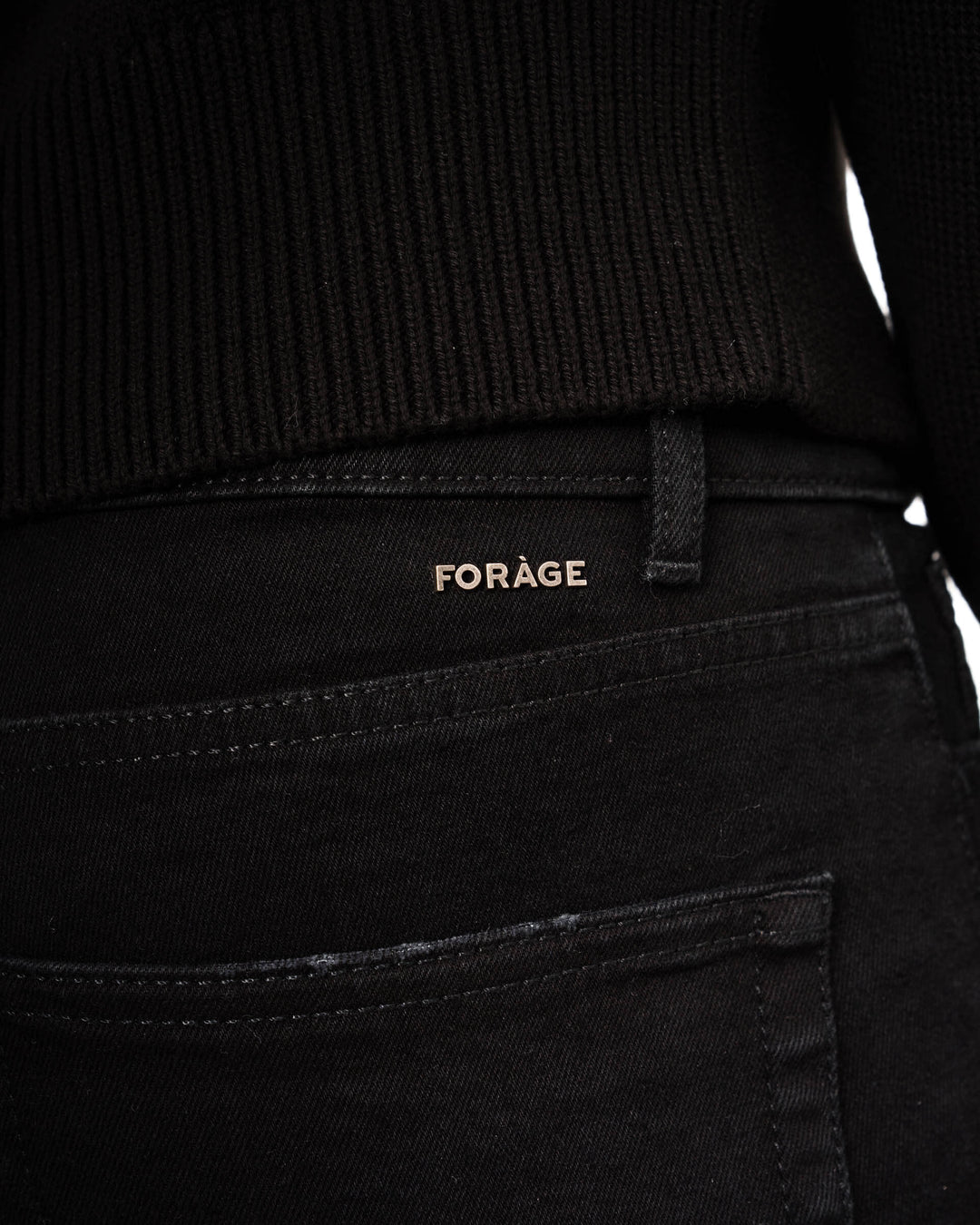 Essential Slim Fit Jeans (black)