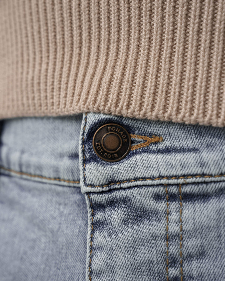 Essential Regular Fit Jeans (light blue)