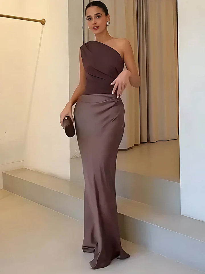 Sophia | Maxi Dress with a Guilt in Satin