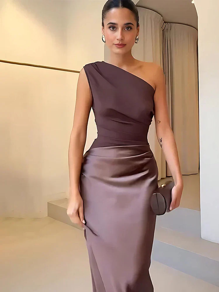 Sophia | Maxi Dress with a Guilt in Satin