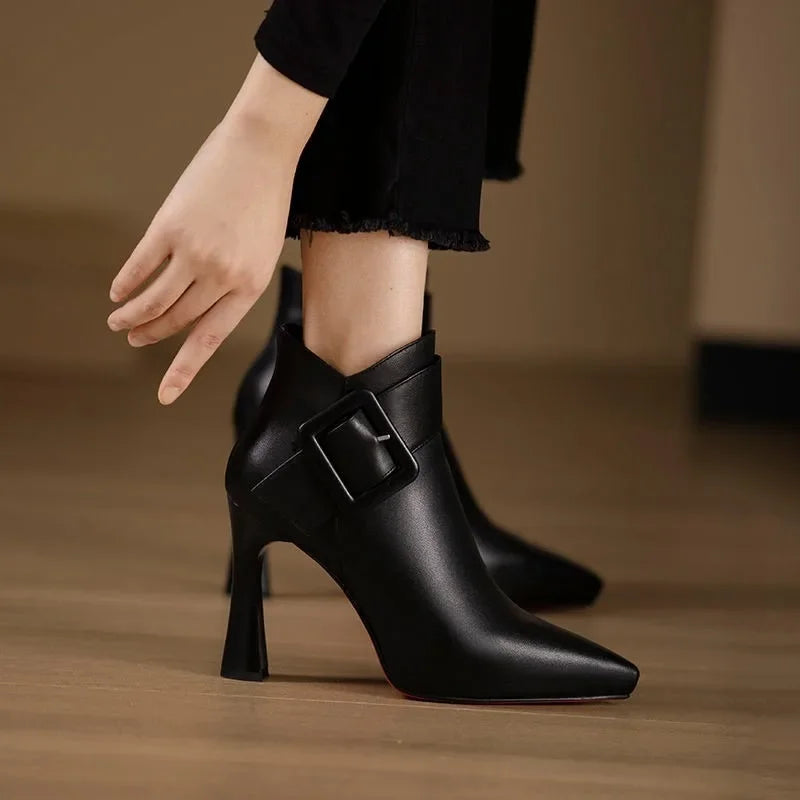 Yana | Aveline with Buckle