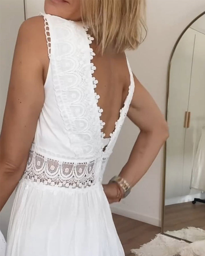 Aurélie | Elegant Lace Dress with V-Neck